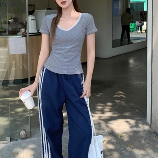 Vapetix One size fits all-One size fits all  2025 New Design Sense Blue V-Neck Lace Short Sleeve T-Shirt Women's Shoulder Slim Top - 图片 3