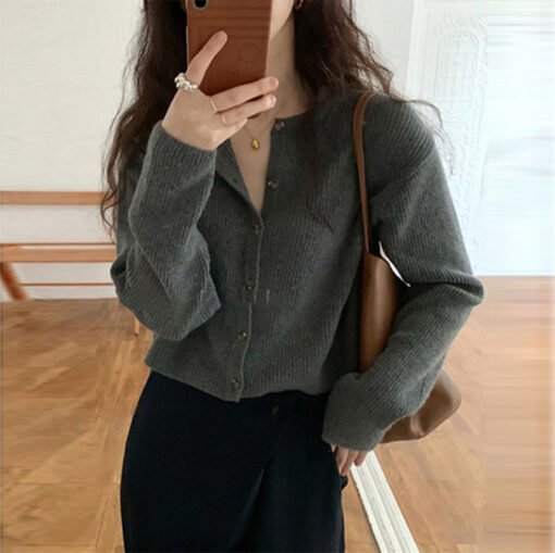 Retro Crew Neck Hong Kong Flavor Knitted Cardigan Top - Image 7
