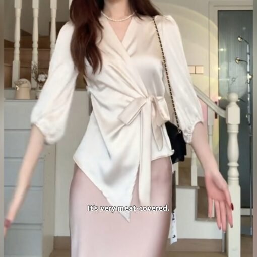 Slimming Waist Trimming Versatile V-neck Half Sleeves Elegant Satin Top For Women - Imagen 4