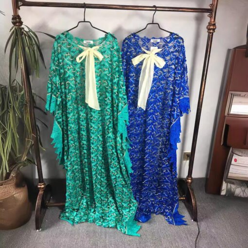 Vapetix One size fits all-One size fits all  Source Three-dimensional Small Flower Lace Embroidery Loose Round Neck Batwing Sleeve Muslim Gown A - 图片 7