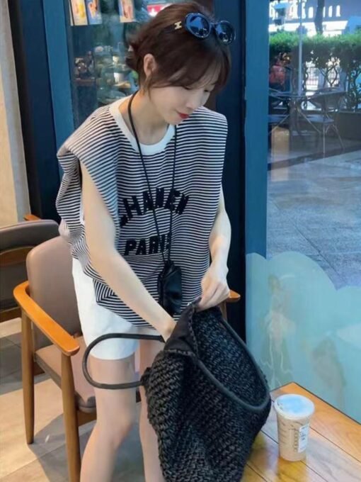 Vapetix One size fits all-One size fits all  Striped Thin Ice Silk Knitted Sweater Women's New Summer Loose Knitted Vest Sleeveless Top Women's - 图片 8