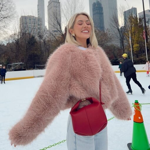 Polyester Imitation Fur Women's Short Cardigan Coat - Image 3