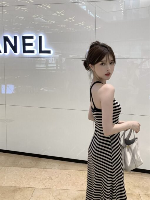Vapetix One size fits all-One size fits all  V-Neck Striped Sling Knitted Sleeveless dress Women's 2025 Summer New Korean Style All-match Slimmi - 图片 2