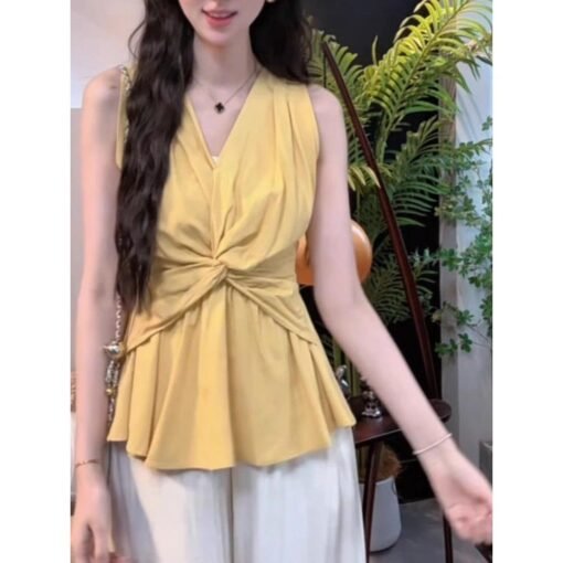 Vapetix S-XL  Design Sense Kink V-neck Vest Women's 2025 Summer New Holiday Style Niche Slim-fit Chic Sleeveless