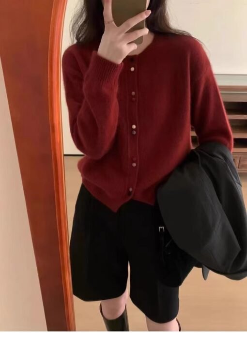 Vapetix S-L  Super good-looking red sweater knitted cardigan coat women's autumn and winter 2025 new design sens