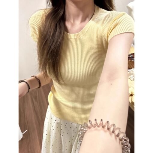 Vapetix Free Size-Free Size  Soft and creamy white yellow knitted short-sleeved T-shirt for women in summer with a waistline tha - Afbeelding 3