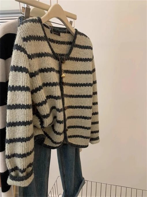 Vapetix S-L  Guangzhou Thirteen Lines European Retro Striped Sweater Coat Women's Autumn and Winter Lazy Style C – Bild 5