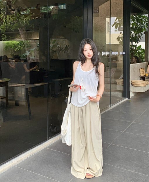 Vapetix Free Size-Free Size  Live shot~Loose sleeveless top worn outside + V-neck strap with cushioned back + Draped casual stra - Afbeelding 4
