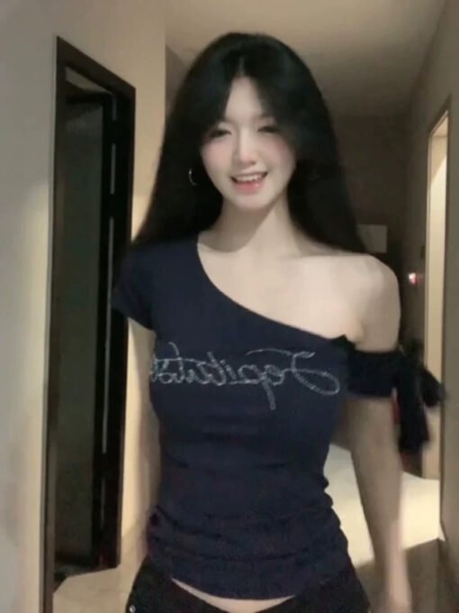 Vapetix S-XL  1*1 casual American style vintage navy blue letters slant shoulder short sleeve T-shirt women's sum - Imagen 4