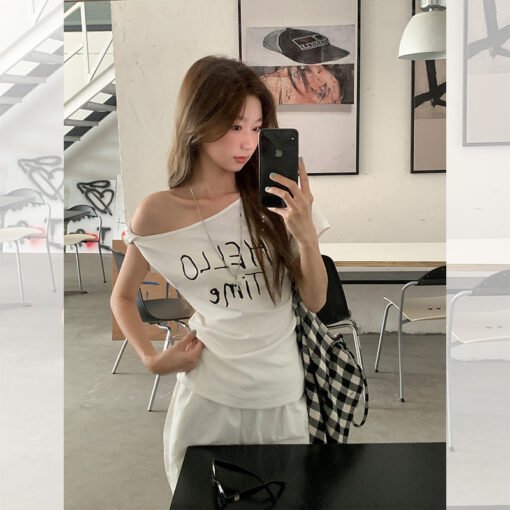 Vapetix S-L  Sweet and spicy girl sexy off-shoulder oblique collar letter print design short-sleeved T-shirt wom - 图片 4