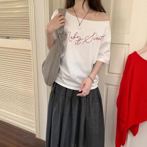 Vapetix S-M  Lazily Off-the-Shoulder Short-Sleeve Women's T-Shirt Summer 2025 New Korean Style Loose and Slimmin - Pilt 3