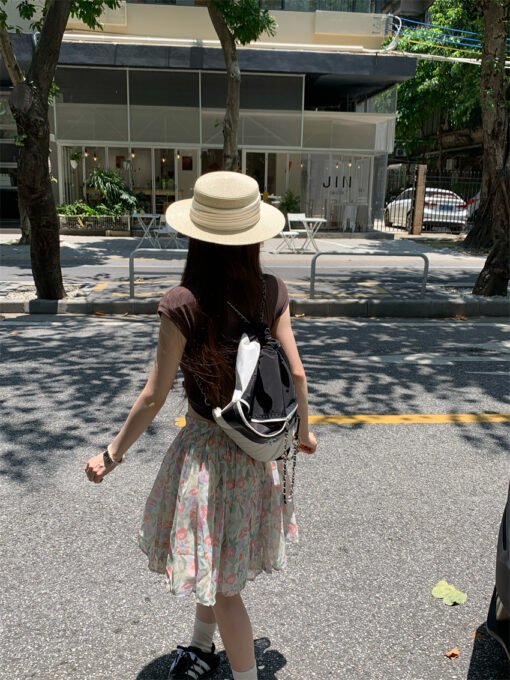 Vapetix Free Size-Free Size  Photographed Korean-style retro slimming T-shirt and pleated floral half-body skirt set - Imagen 8