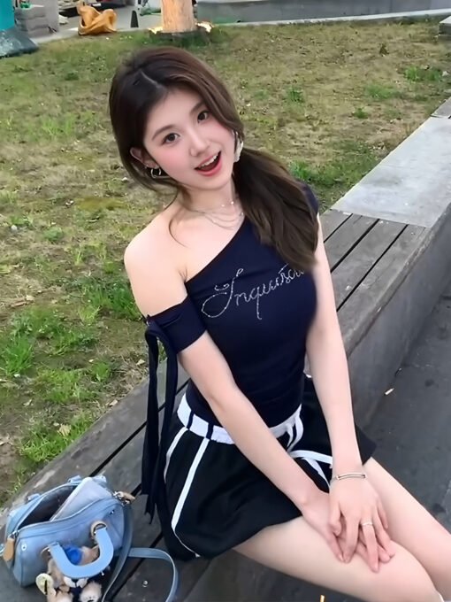 Vapetix S-XL  1*1 casual design asymmetrical navy blue oblique shoulder short sleeve T-shirt women's Korean style - Imagen 4