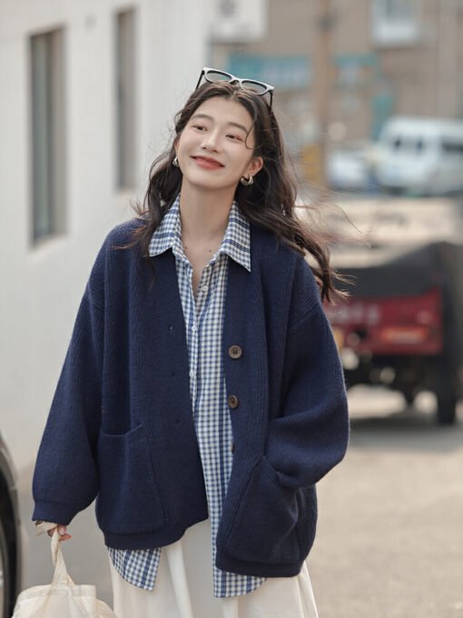 Vapetix Free Size-Free Size  Women's V-neck cardigan coat, 2025 new arrival, high-end, lazy style, relaxed feeling, loose top – Bild 8