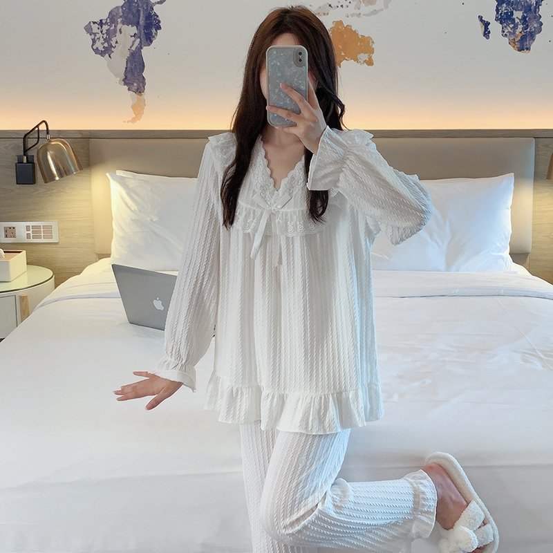 Vapetix M-XL Starry and Gorgeous V-Neck Lace Sweet Princess Style Homecoming Set for Spring and Autumn Seasons 1