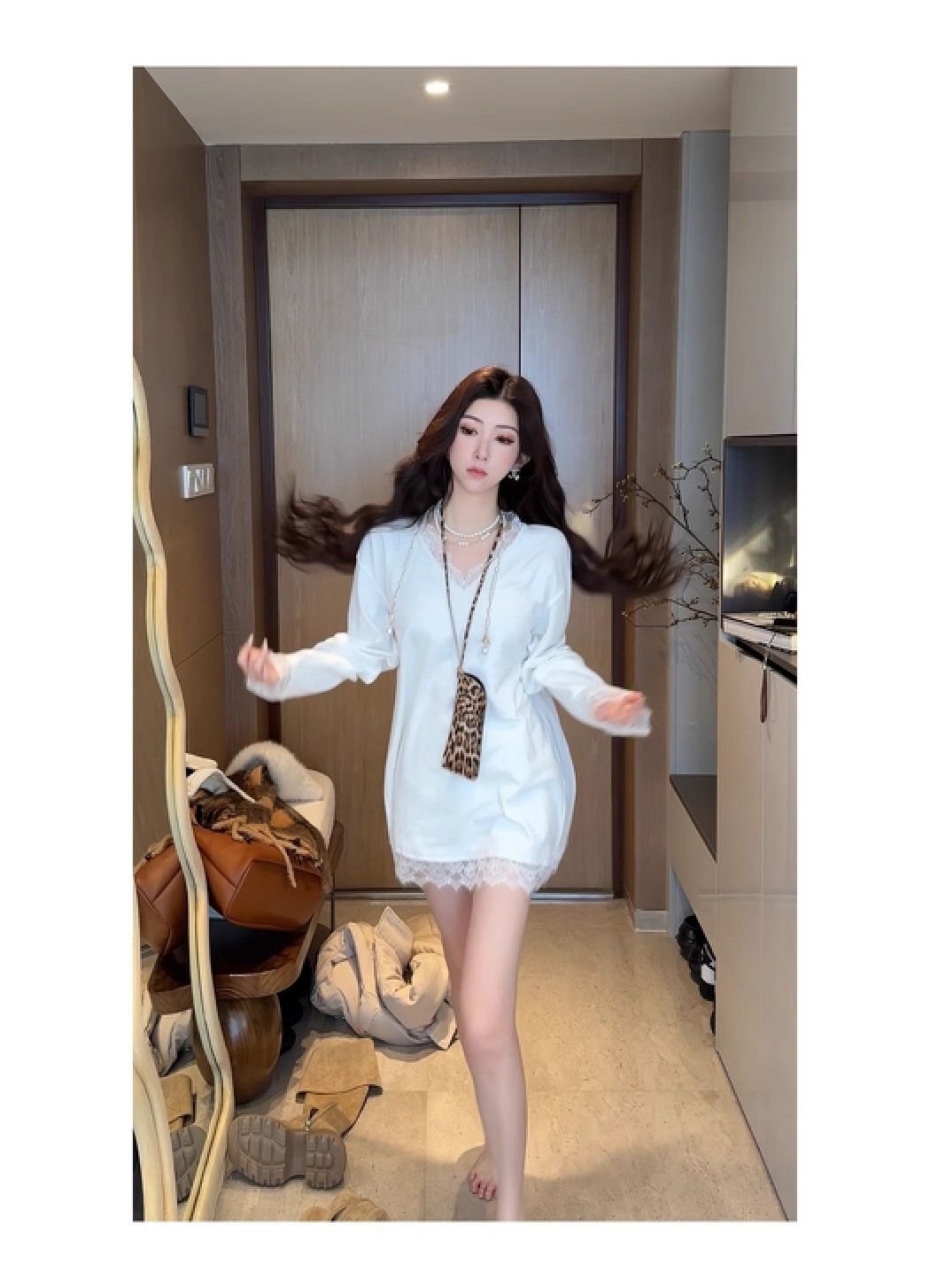 Vapetix S-XL French High-End Luxury Fashion Lace-Mesh V-Neck Long-Sleeve T-Shirt for Women: Autumn Style, Loose – Bild 4