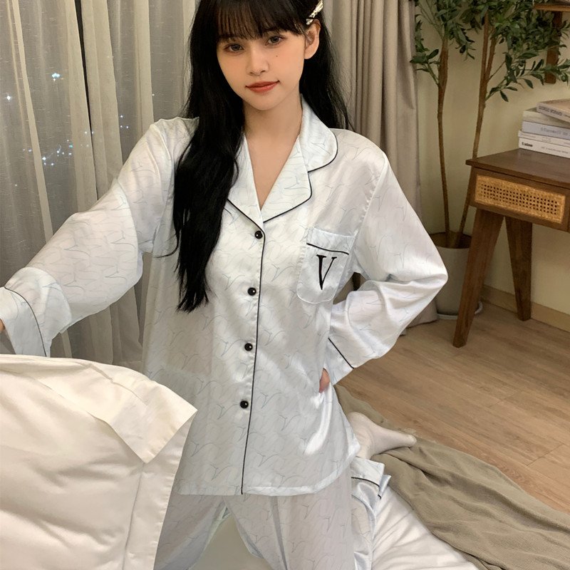 Vapetix M-XL Sleepwear Girl Autumn High-End Ice Silk French Light Luxury Embroidered Silk Long-Sleeve Outerwear