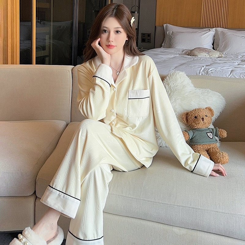 Vapetix M-XXL Island Fluff Winter Panda Bamboo Embroidered Simple Contrast Style Elegant Warm Winter Pajamas Home