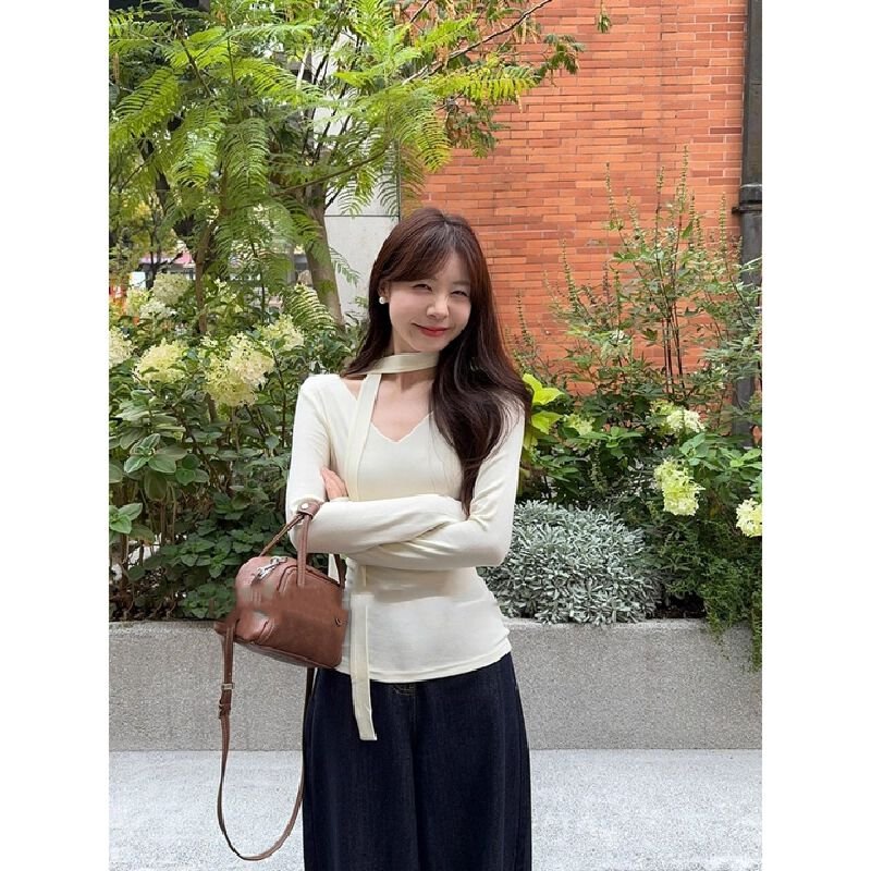 Vapetix S-XL Original fabric with necktie-style detail: minimalist, elegant, slim-fit, versatile T-shirt with a – Bild 5