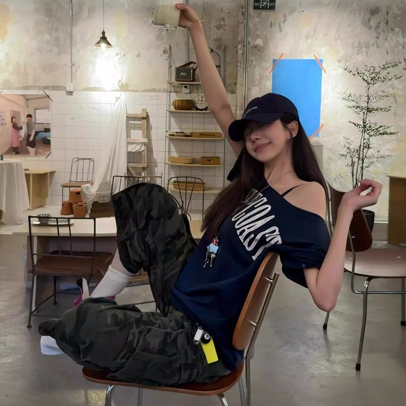 Vapetix S-XL 【Original Version Style】2025 Summer Retro Hot Girl Sloping Shoulder Short Sleeve T-Shirt Lazy Style – Bild 4