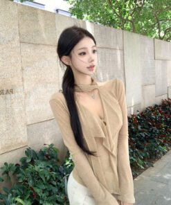 Vapetix S-L Photographed~Early Autumn Relaxed Design Band V-Neck T-Shirt for Women + Mahogany Wide-Leg Pants