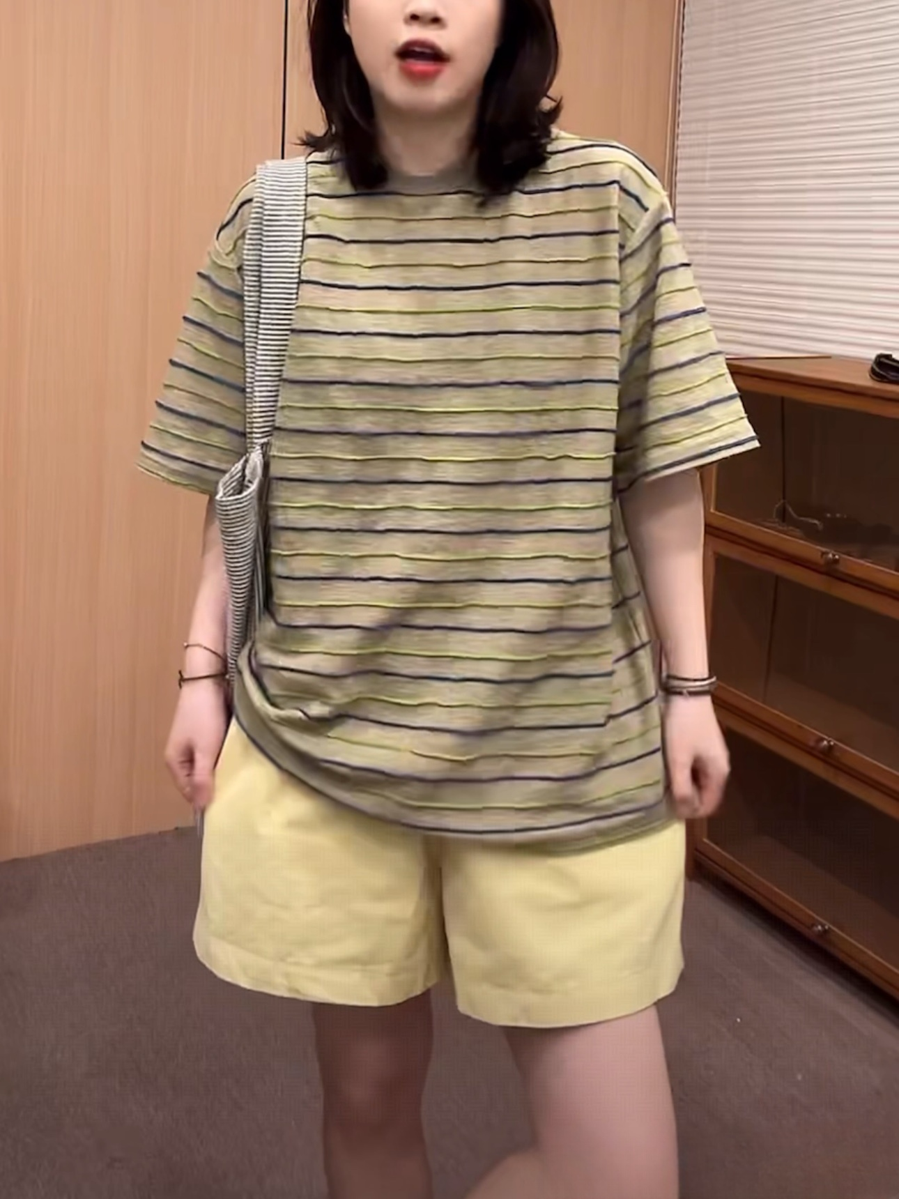 Vapetix S-XL Oversized Short Sleeve T-Shirt with Striped Pattern, Round Neck, Women's New Summer 2025 Half-Sleev - 图片 2