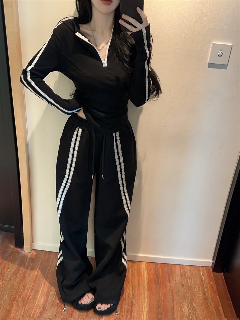 Vapetix Free Size-Free Size Photographed~ 2025 Autumn New Hot Girl Design Sensory Hooded Long Sleeve T-Shirt Women Slim Fit Zip – Bild 3