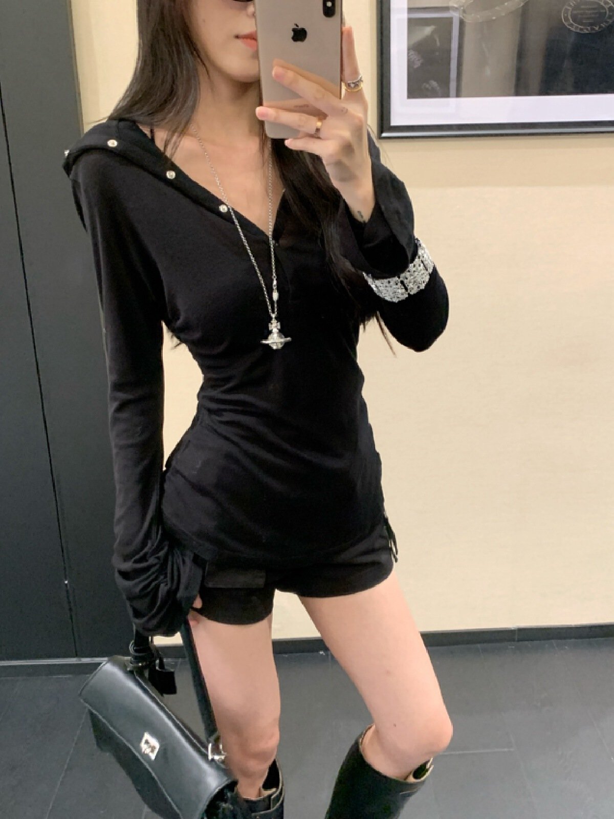 Vapetix S-L Photographed - Black Design-Forward Hooded Long-Sleeve T-Shirt for Women, New Autumn Arrival, High- – Bild 6