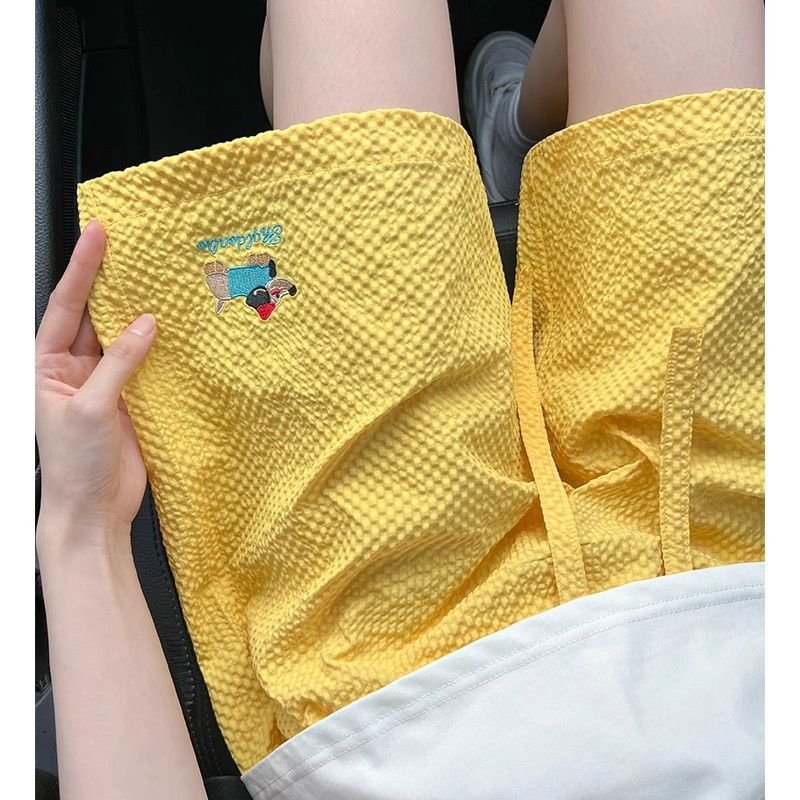 Vapetix S-4XL Yellow Embroidered Puppy Shorts for Women - Summer Thin Puff Satin Quick-Dry Beach Pants Loose and – Bild 5