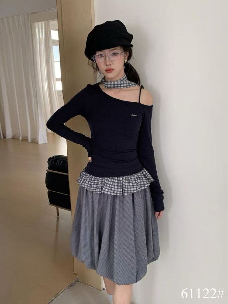 Vapetix Free Size-Free Size The Thirteen Lines 2025 Autumn New Irregular Checkered Stitching Long-Sleeve T-Shirt for Women with – Bild 4