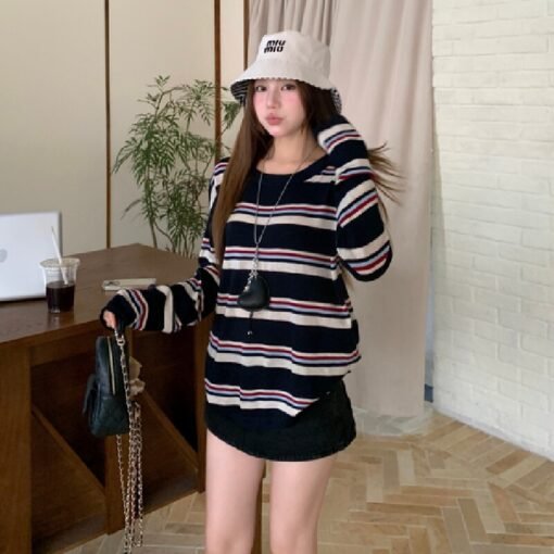Vapetix Free Size-Free Size  Women's Knit Crew Neck Long Sleeve Sun Protection Cover-Up in Three-Color Stripes