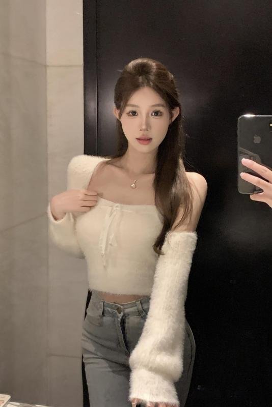 Vapetix One size fits all-One size fits all Real shot~Sweet bubble plush sweater set, sweet and spicy strappy vest + cardigan two-piece set - 图片 3