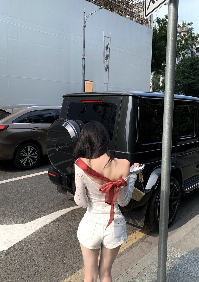 Vapetix Free Size-Free Size Original Photograph Pure Desire Blush Sleeveless T-Shirt with Off-the-Shoulder Heart Print, Backles – Bild 3