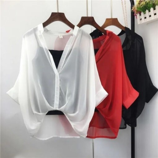 Vapetix M suggests 70-90 pounds-The XL size suggestion is 120-150 pounds.  Summer 2025 Women's Chiffon Shirt Striped Slimming Irregular Hooded Top Two-Piece Bat Sleeve Chiffo – Bild 6