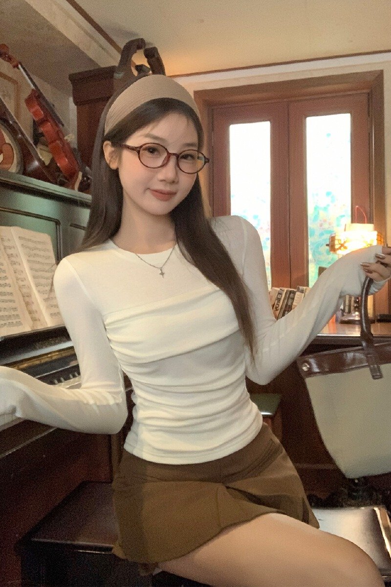 Vapetix S-L Women's Autumn New Square Collar Long Sleeve T-Shirt with Pouch and Slimming Design - 图片 5