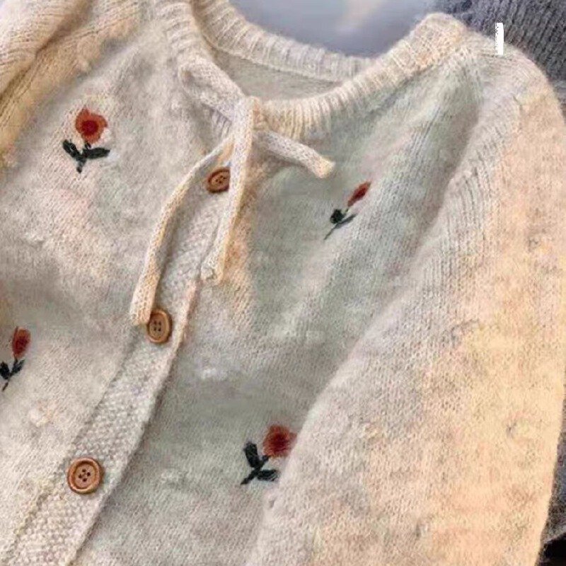 Vapetix Free Size-Free Size Korean-style sweet, loose, soft, and gentle sweater cardigan for women—2025 winter round-neck knitt – Bild 8