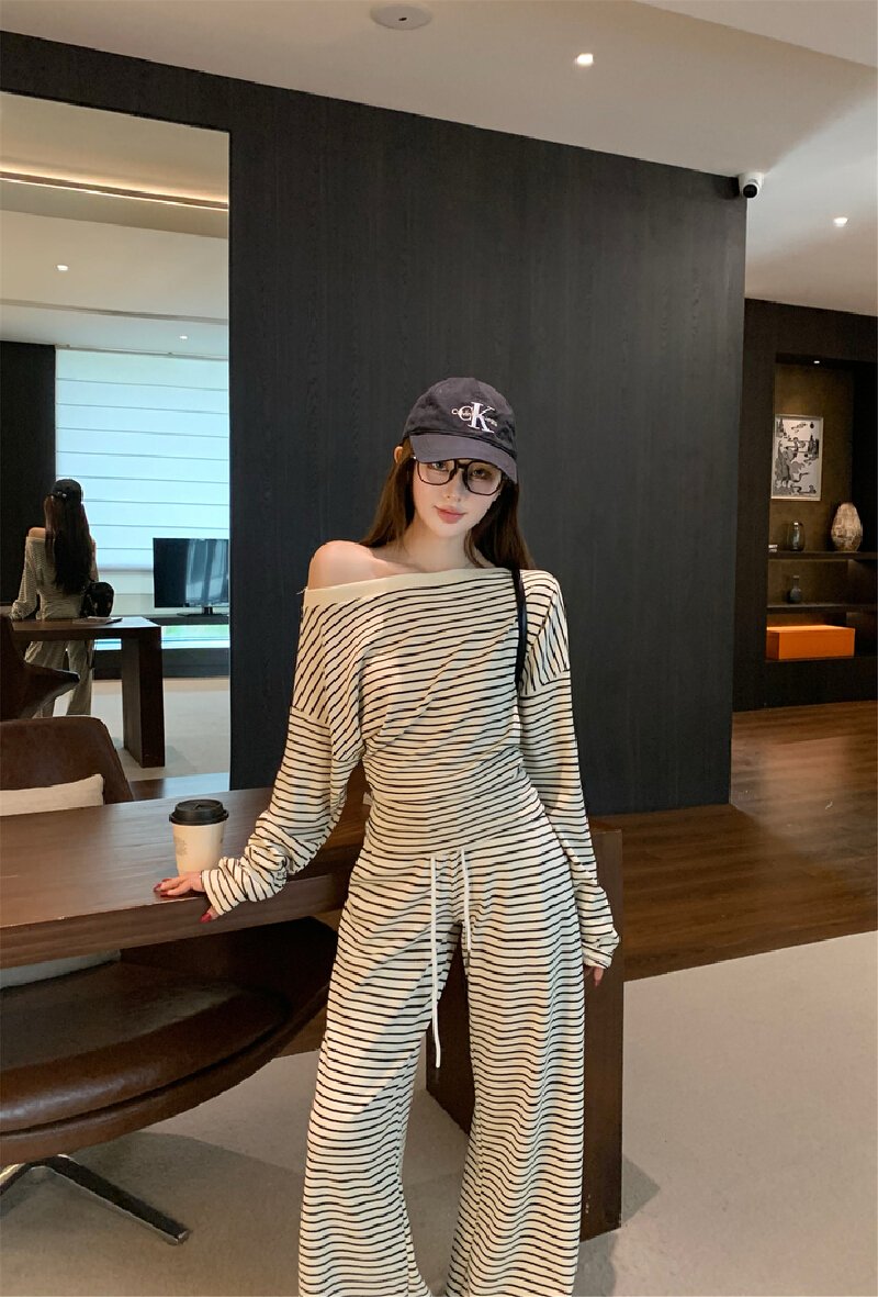 Vapetix Free Size-Free Size Photographed~ Early Autumn Sloping Shoulder Long Sleeve Tied-Waist Black and White Striped Top + Fi