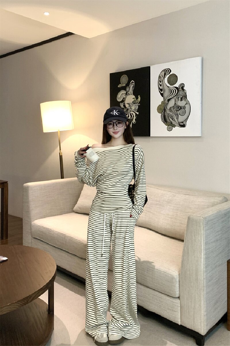 Vapetix Free Size-Free Size Photographed~ Early Autumn Sloping Shoulder Long Sleeve Tied-Waist Black and White Striped Top + Fi – Bild 2