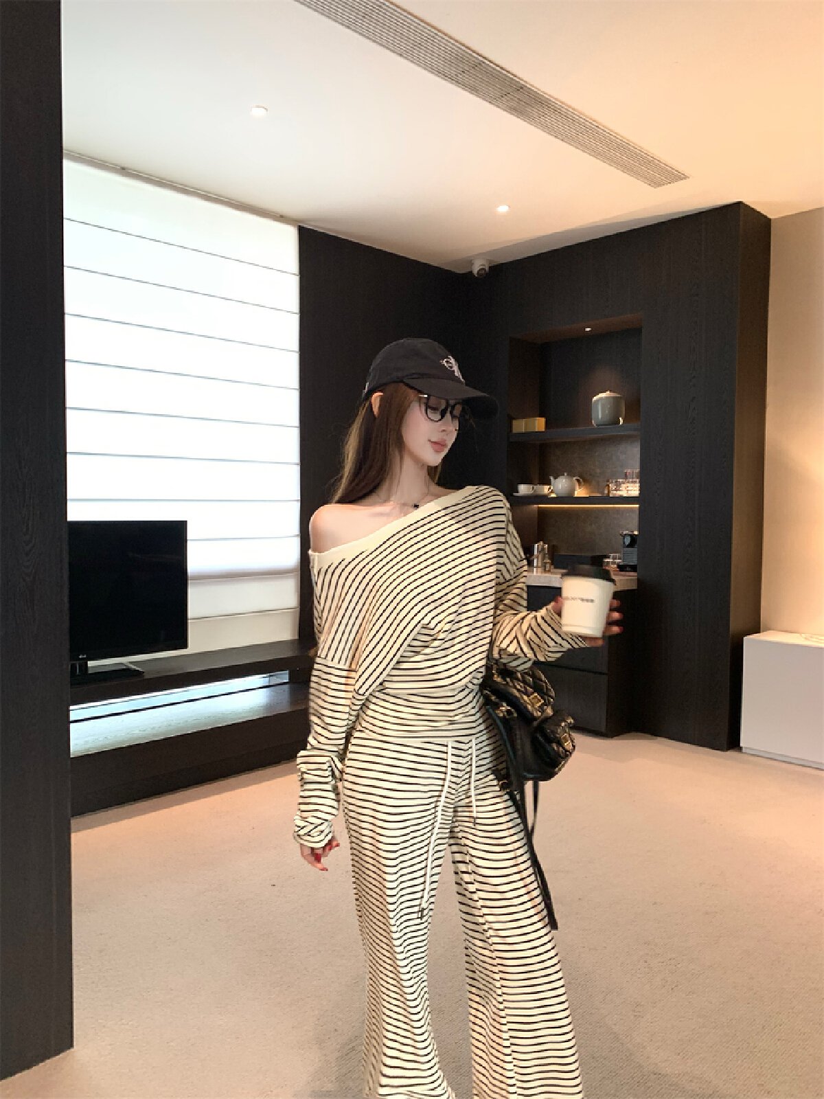 Vapetix Free Size-Free Size Photographed~ Early Autumn Sloping Shoulder Long Sleeve Tied-Waist Black and White Striped Top + Fi – Bild 3