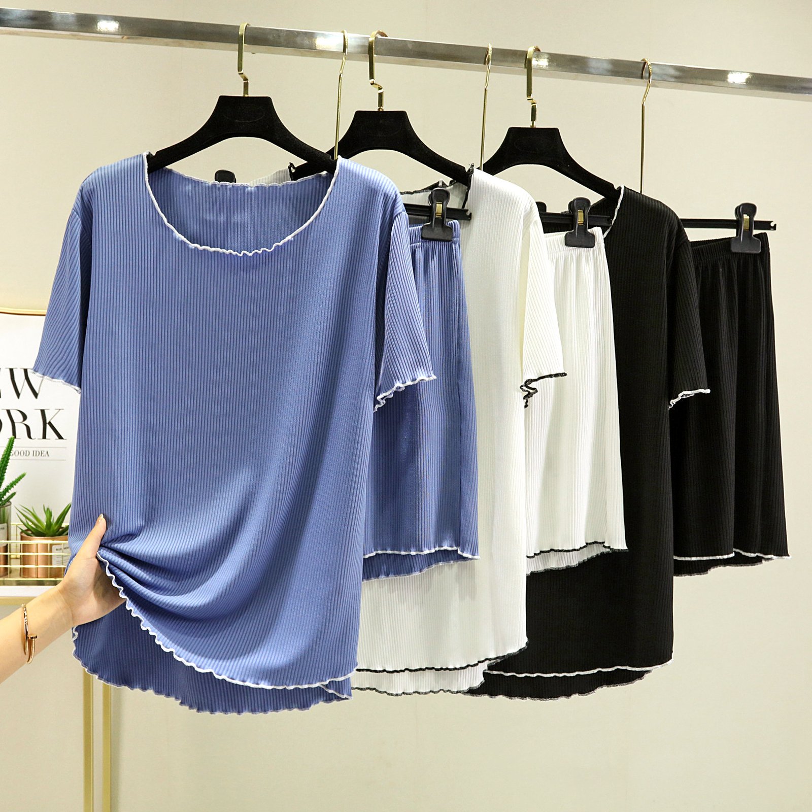 Vapetix L-XXL Mushroom Edge Ice Silk Loose Comfort Summer Sleepwear Set with Round Neck Short Sleeve Shorts Home – Bild 2