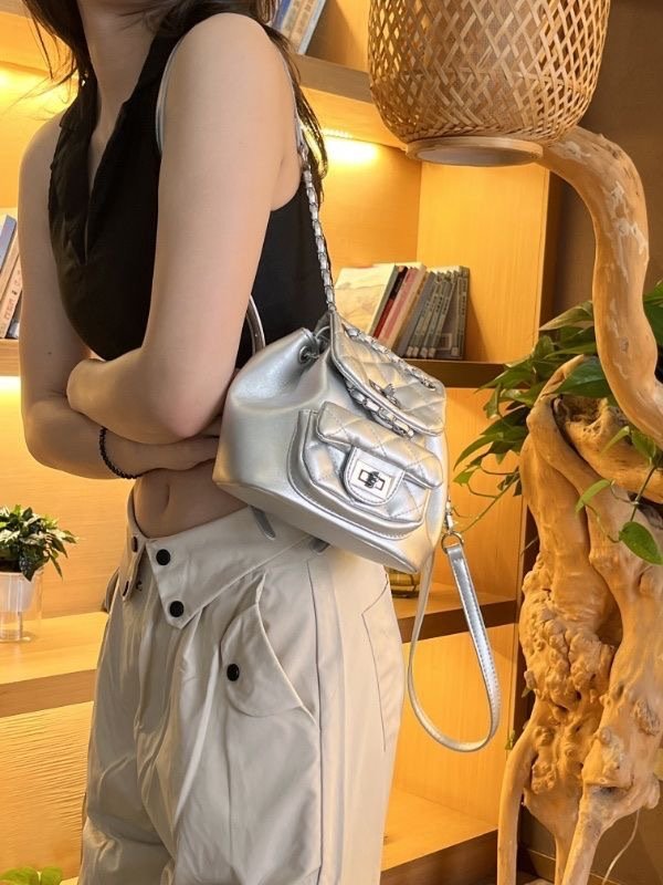 Vapetix Free Size-Free Size Diamond Grid Embroidered Double Shoulder Bag for Women, Summer Fashion Trendy Chain Small Backpack, – Bild 4